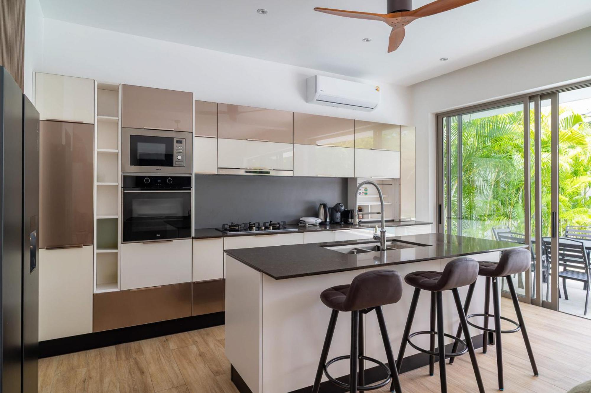Modern Tropical 3 Bedroom Ibaia Near Fisherman Villa *