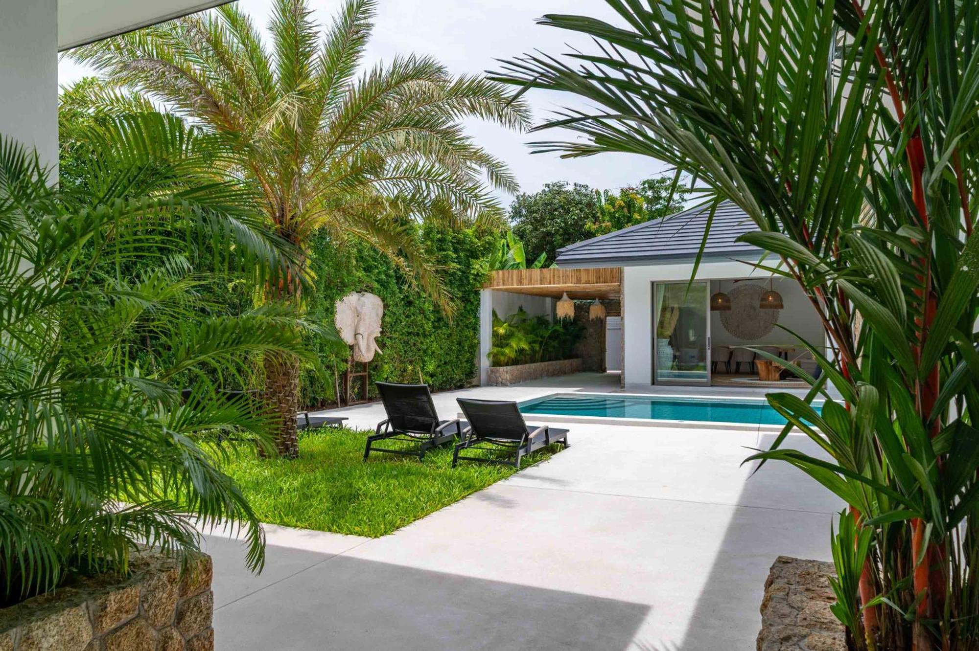 Modern Tropical 3 Bedroom Ibaia Near Fisherman *